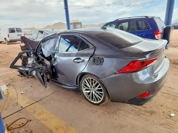 JTHBA1D22J5065944 2018 LEXUS IS - Image 2
