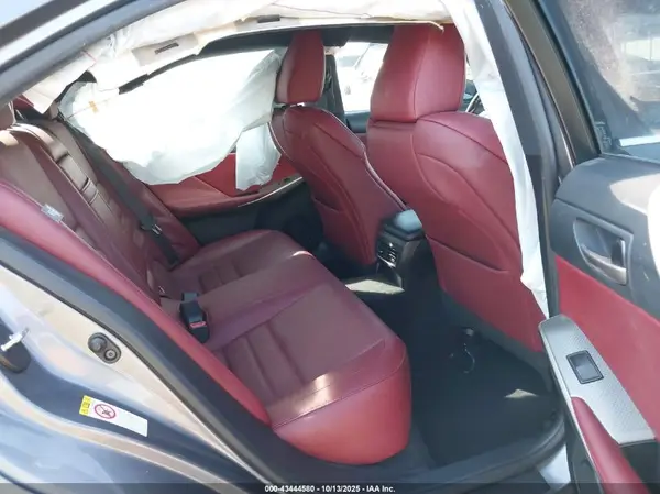 JTHBA1D22J5067841 2018 LEXUS IS - Image 8