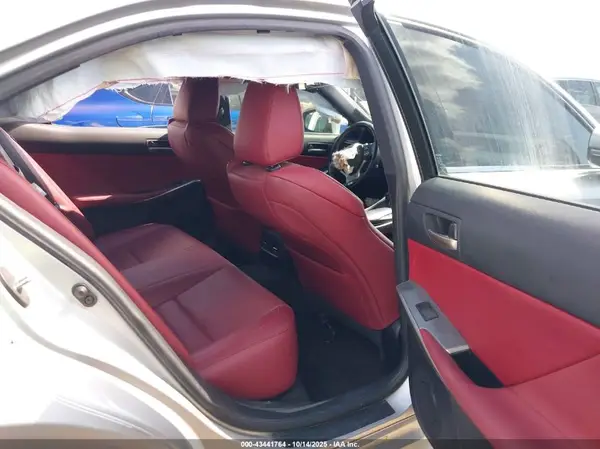 JTHBA1D22J5069508 2018 LEXUS IS - Image 8
