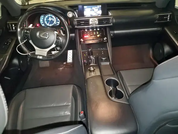 JTHBA1D22J5073672 2018 LEXUS IS - Image 8