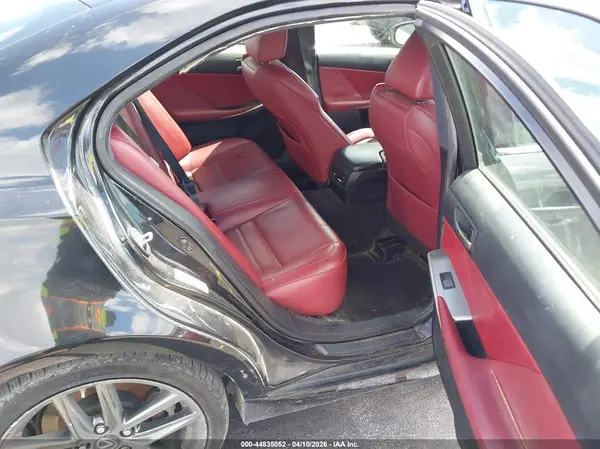 JTHBA1D22J5076264 2018 LEXUS IS - Image 8