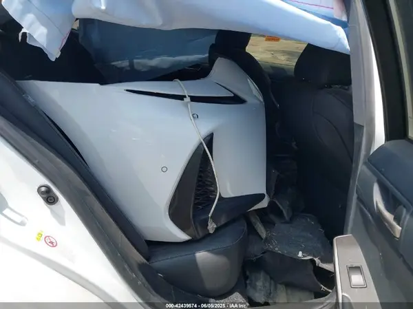 JTHBA1D22K5088576 2019 LEXUS IS - Image 8