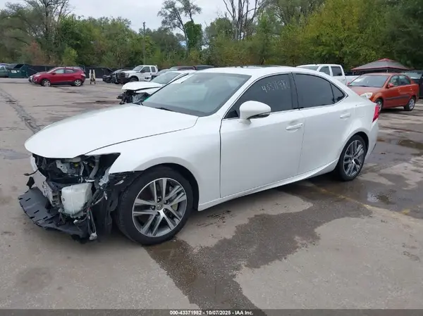 JTHBA1D22K5089145 2019 LEXUS IS - Image 2
