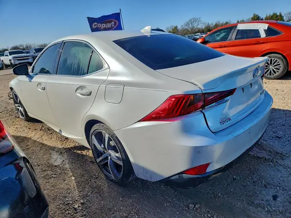 JTHBA1D22K5092689 2019 LEXUS IS - Image 2