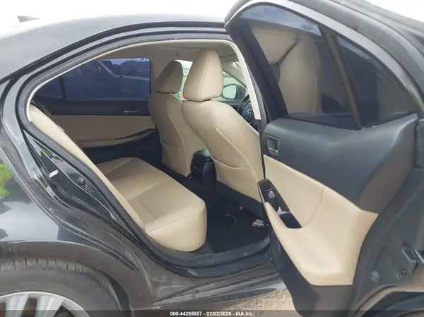 JTHBA1D22K5094829 2019 LEXUS IS - Image 8