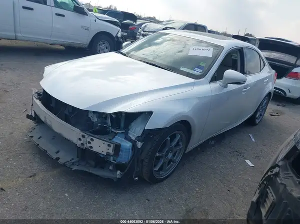 JTHBA1D22K5097598 2019 LEXUS IS - Image 2