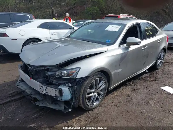JTHBA1D22K5100547 2019 LEXUS IS - Image 2