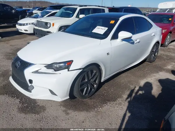 JTHBA1D23G5001288 2016 LEXUS IS - Image 2