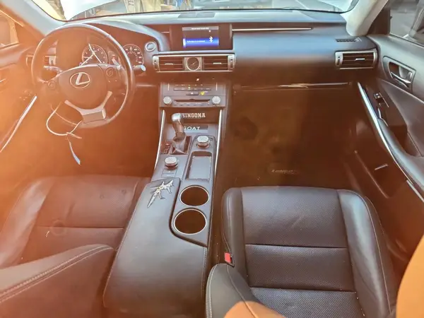 JTHBA1D23G5001940 2016 LEXUS IS - Image 8