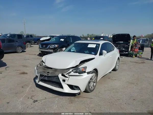 JTHBA1D23G5005244 2016 LEXUS IS - Image 2