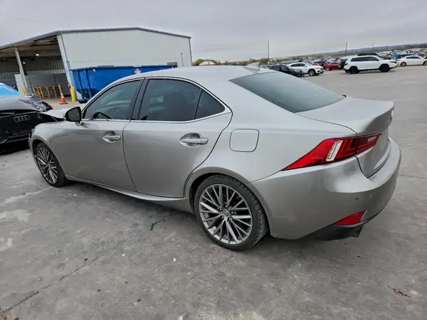 JTHBA1D23G5005793 2016 LEXUS IS - Image 2