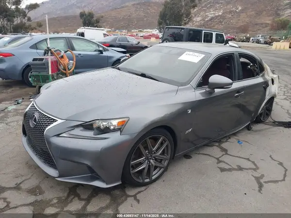 JTHBA1D23G5017653 2016 LEXUS IS - Image 2