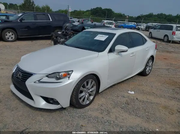 JTHBA1D23G5019788 2016 LEXUS IS - Image 2