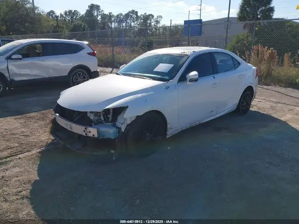JTHBA1D23G5021346 2016 LEXUS IS - Image 2