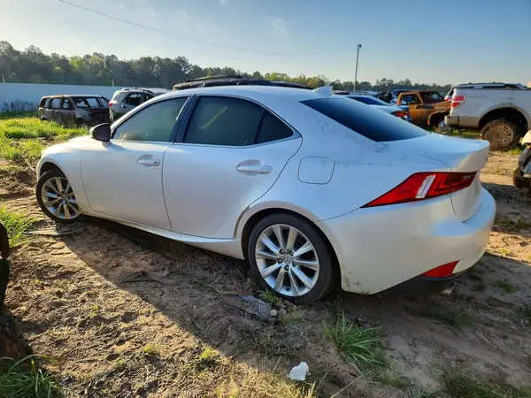 JTHBA1D23G5021461 2016 LEXUS IS - Image 2