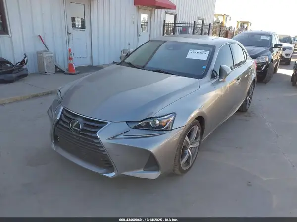JTHBA1D23H5041341 2017 LEXUS IS - Image 2