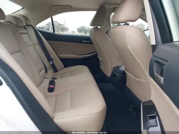 JTHBA1D23H5050220 2017 LEXUS IS - Image 8