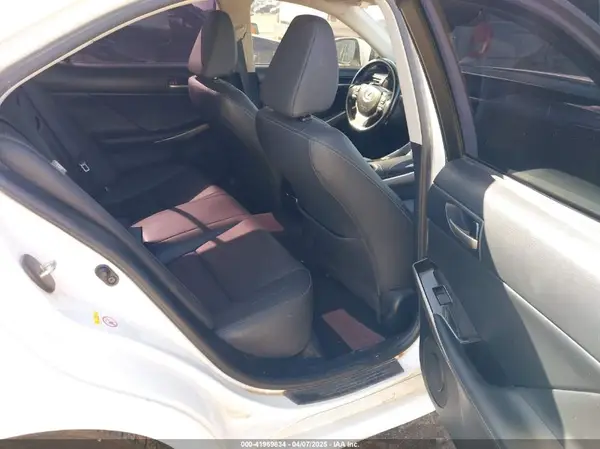 JTHBA1D23H5050525 2017 LEXUS IS - Image 8