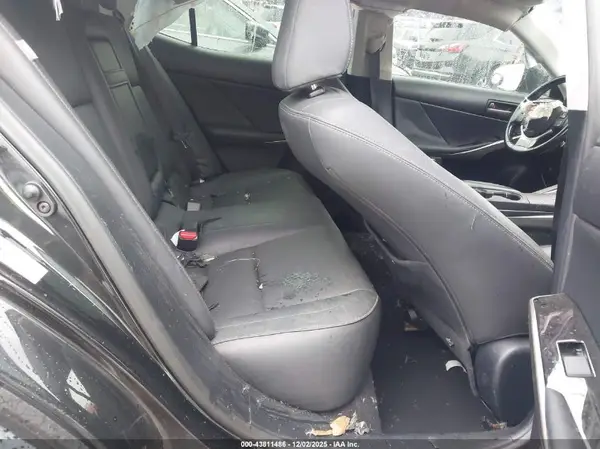 JTHBA1D23H5051190 2017 LEXUS IS - Image 8