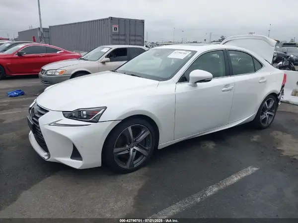 JTHBA1D23J5064429 2018 LEXUS IS - Image 2