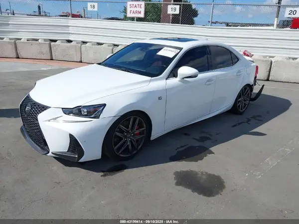 JTHBA1D23J5065158 2018 LEXUS IS - Image 2