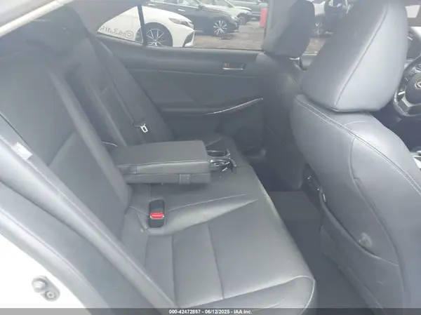 JTHBA1D23J5068609 2018 LEXUS IS - Image 8