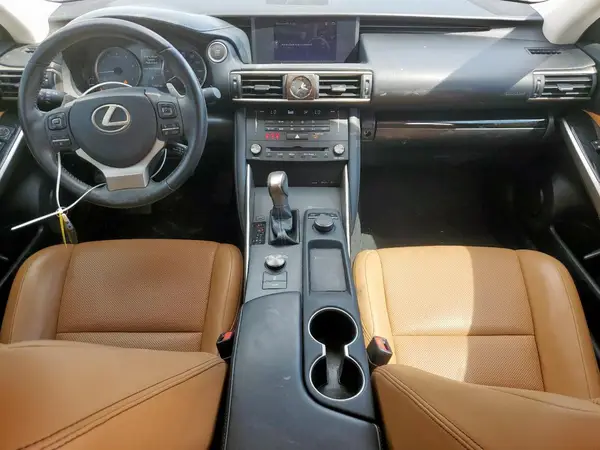 JTHBA1D23J5070859 2018 LEXUS IS - Image 8