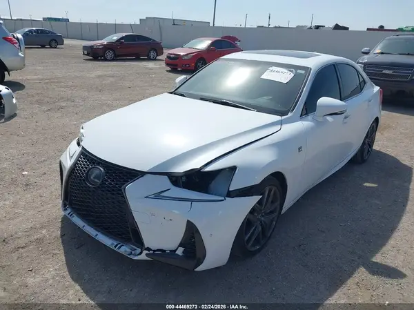 JTHBA1D23J5072160 2018 LEXUS IS - Image 2