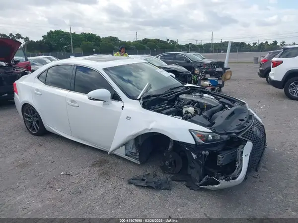 JTHBA1D23J5073664 2018 LEXUS IS - Image 1
