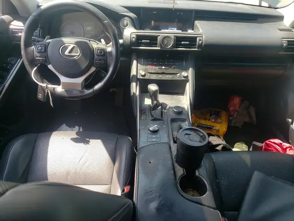 JTHBA1D23J5073793 2018 LEXUS IS - Image 8