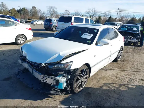 JTHBA1D23J5074880 2018 LEXUS IS - Image 2