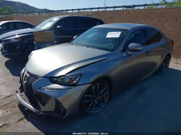 JTHBA1D23J5075625 2018 LEXUS IS - Image 2