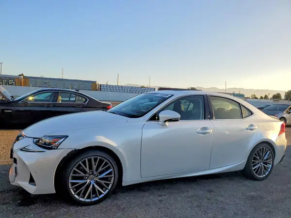 JTHBA1D23K5088537 2019 LEXUS IS - Image 1