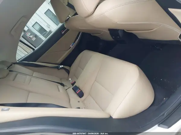 JTHBA1D23K5098274 2019 LEXUS IS - Image 8