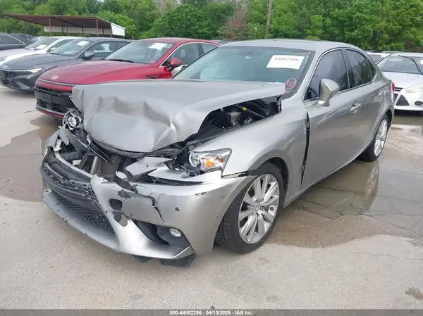 JTHBA1D24G5001901 2016 LEXUS IS - Image 2