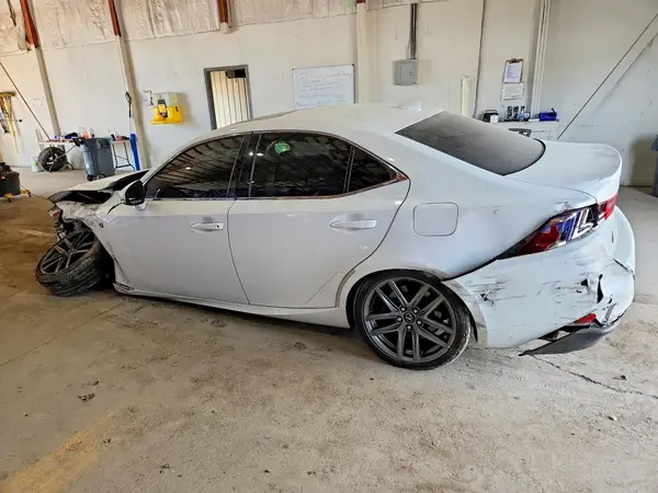 JTHBA1D24G5005236 2016 LEXUS IS - Image 2
