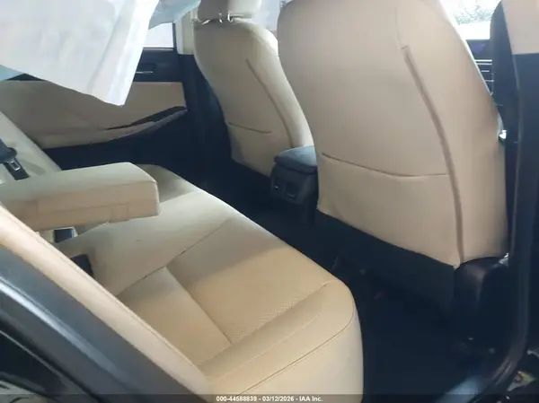 JTHBA1D24G5008122 2016 LEXUS IS - Image 8