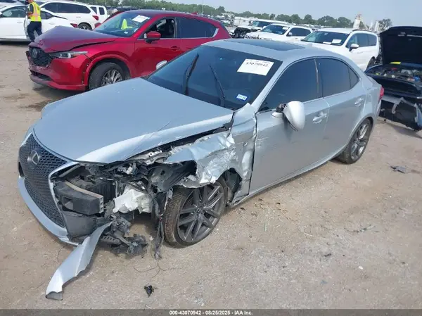JTHBA1D24G5008945 2016 LEXUS IS - Image 2