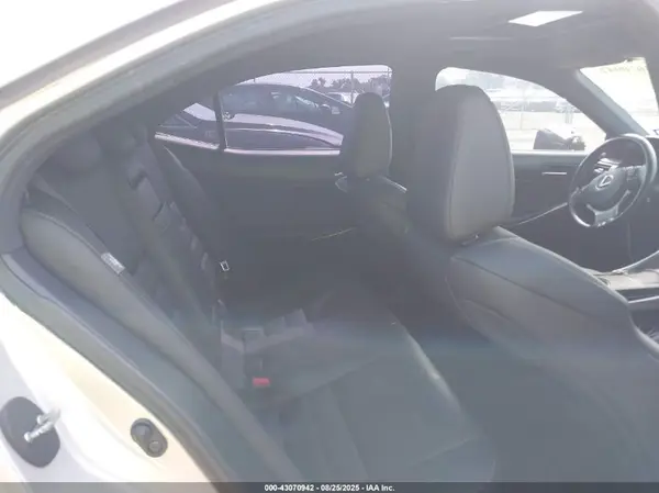 JTHBA1D24G5008945 2016 LEXUS IS - Image 8