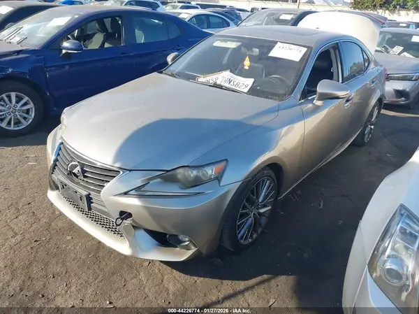 JTHBA1D24G5015507 2016 LEXUS IS - Image 2