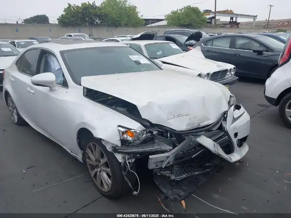 JTHBA1D24G5018116 2016 LEXUS IS - Image 1