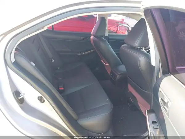 JTHBA1D24G5026054 2016 LEXUS IS - Image 8