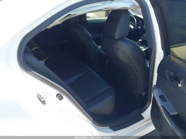 JTHBA1D24G5027964 2016 LEXUS IS - Image 8