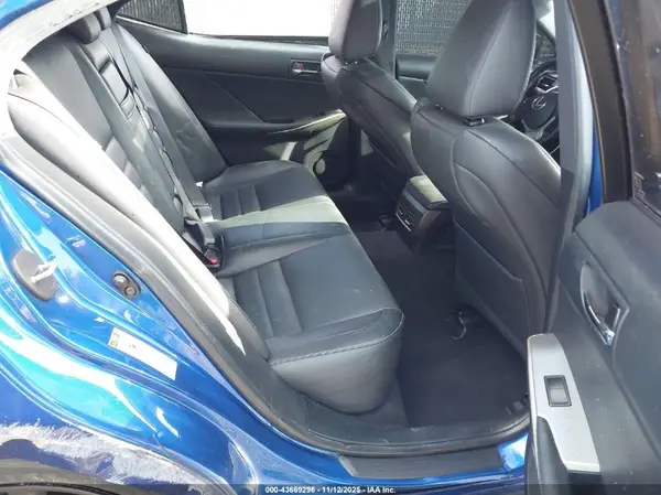 JTHBA1D24G5034266 2016 LEXUS IS - Image 8