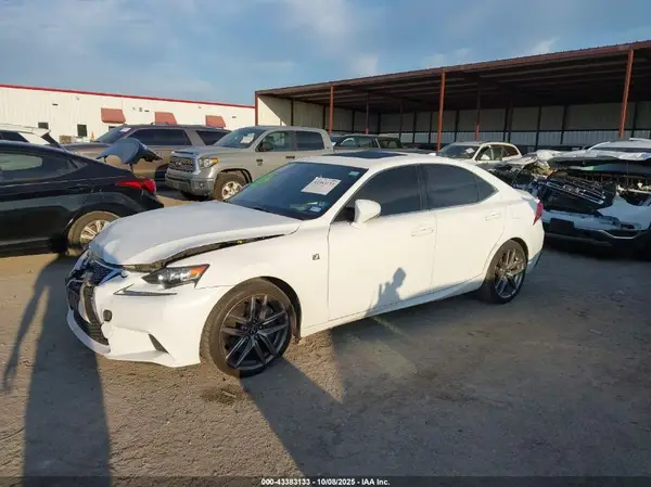 JTHBA1D24G5035403 2016 LEXUS IS - Image 2