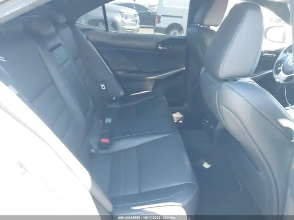 JTHBA1D24G5038009 2016 LEXUS IS - Image 8