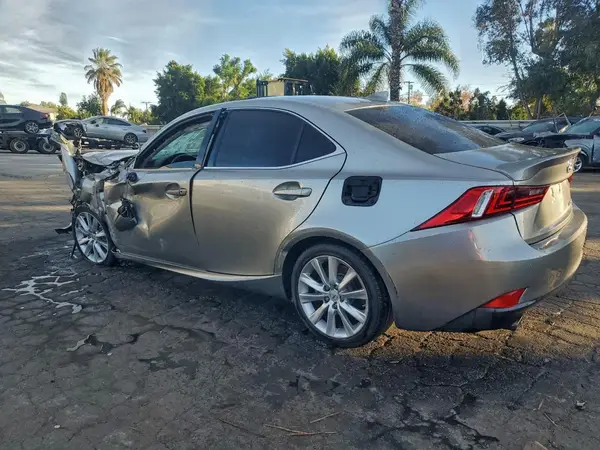 JTHBA1D24G5038026 2016 LEXUS IS - Image 2