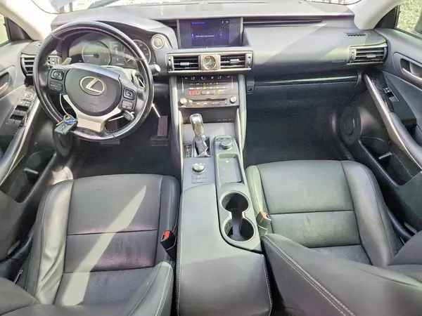 JTHBA1D24H5046886 2017 LEXUS IS - Image 8