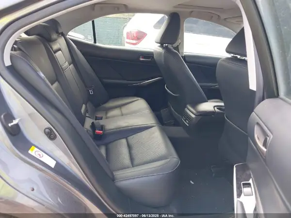 JTHBA1D24H5051294 2017 LEXUS IS - Image 8