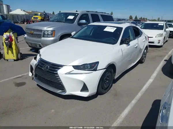 JTHBA1D24J5072314 2018 LEXUS IS - Image 2